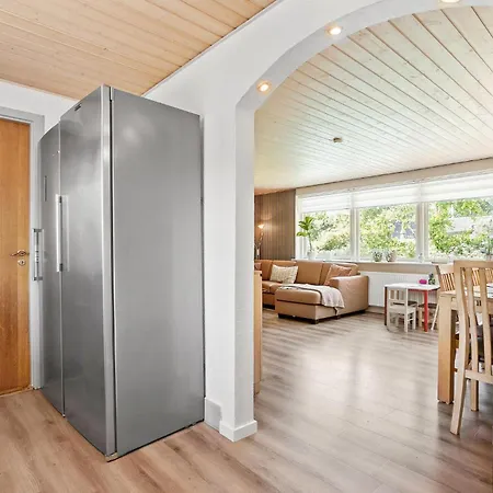 3 Bedroom Awesome In 펜션 Videbæk