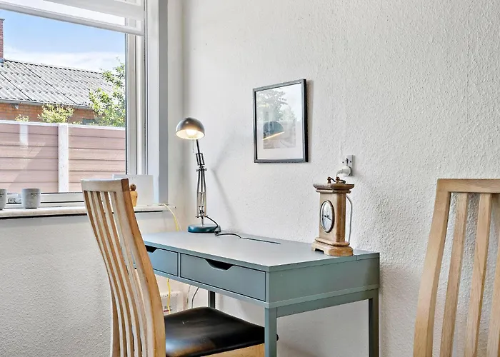 3 Bedroom Awesome In *
